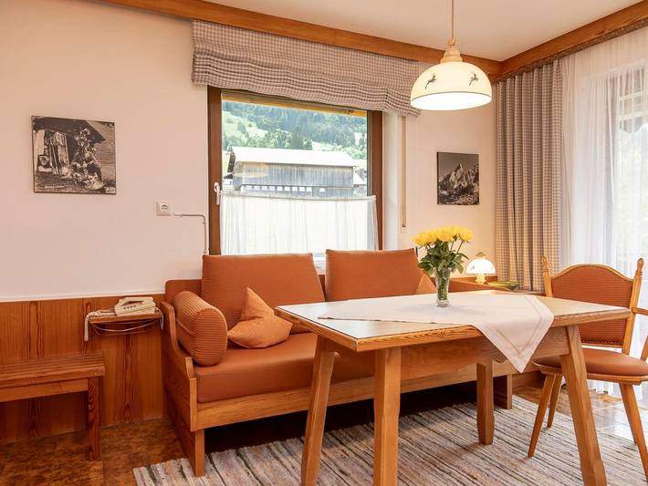 Ferienwohnung für 5 Personen, mit Balkon und Sauna sowie Garten, kinderfreundlich im Kleinwalsertal - 3