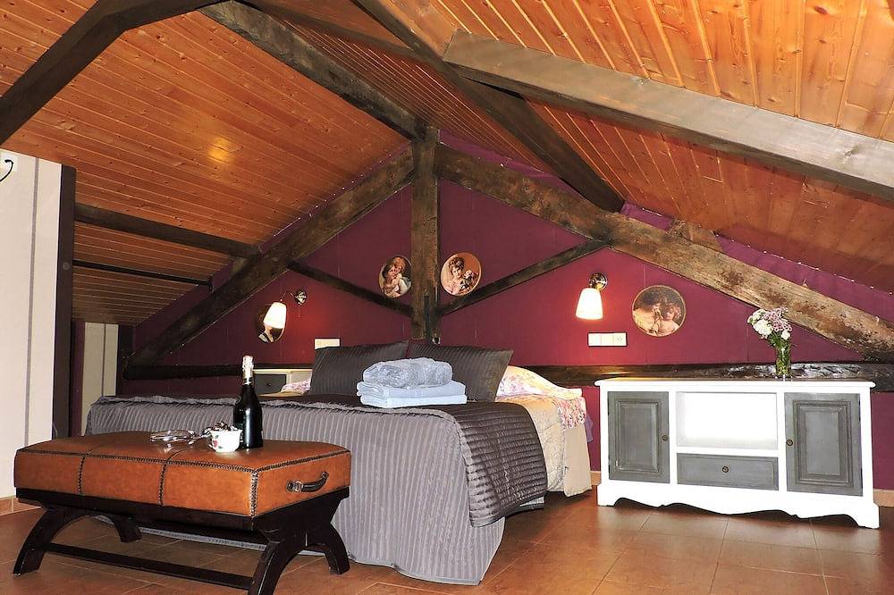 Casa rural (alquiler íntegro) La Escuela de Premio para 11 personas in Las Regueras, Costa Verde