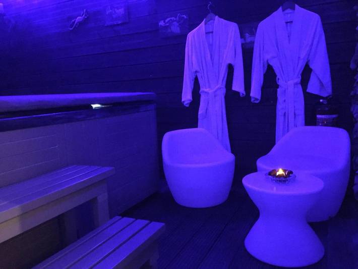 Location de vacances pour 2 personnes, avec terrasse et jacuzzi à Vauvert - 3