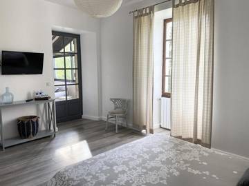 Chambre D’hôte pour 2 Personnes dans Gramat, Parc Naturel Régional des Causses du Quercy, Photo 3