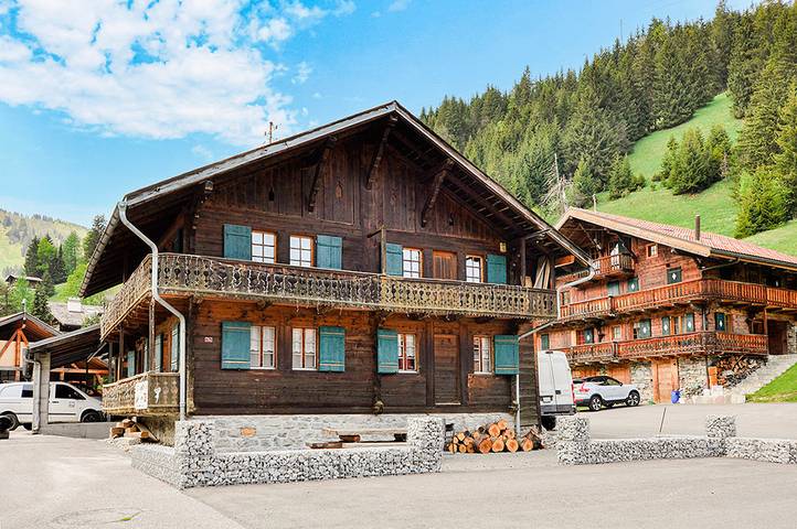 Chalet für 8 Personen, mit Balkon und Terrasse im Wallis