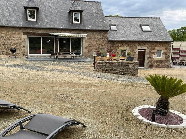 Location de vacances pour 8 personnes, avec jardin, animaux acceptés à Quemper-Guézennec - 2