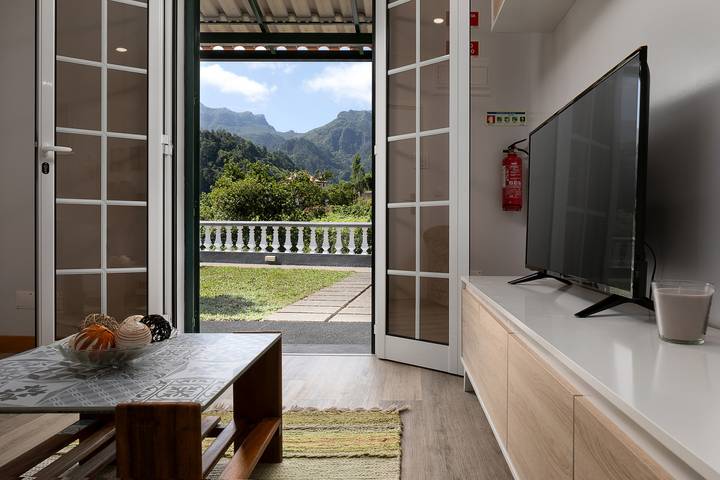 Ferienhaus für 2 Personen, mit Balkon und Terrasse sowie Garten in São Vicente (Madeira)