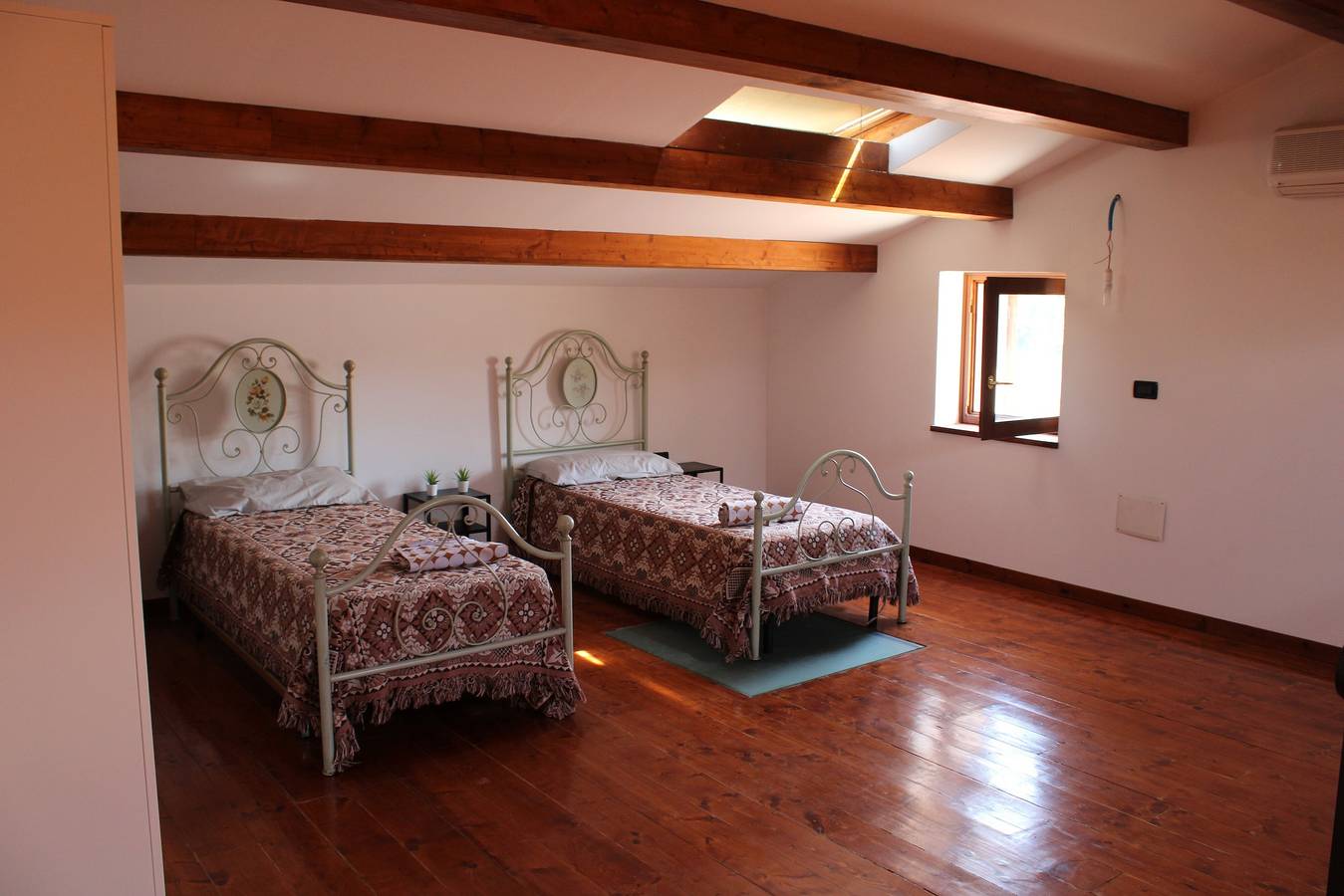 Appartement entier, Appartement de vacances "Relax And Apartment" avec vue sur les montagnes, terrasse privée et Wi-Fi in Sant'Agata Feltria, Province de Rimini