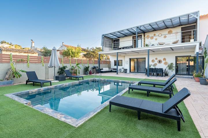 Holiday rental for 8 people, with garden in Corfu