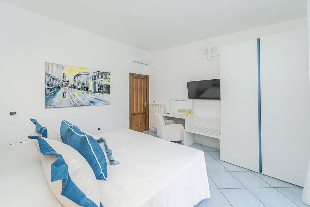 Entire apartment, Residenza Sant'Angelo - Art & Luxury Apartment in Minori, Amalfi Coast