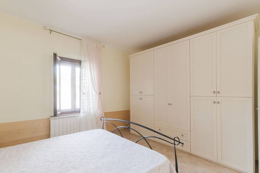 Ganze Wohnung, \"Casale Giacinta\" altes Häuschen zwischen Meer und Bergen mit Schwimmbad in Pianella, Pescara Provinz