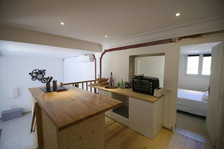 Gîte pour 6 personnes, avec piscine ainsi que sauna et terrasse à Siran - 2