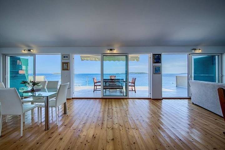 Ferienwohnung für 4 Personen, mit Garten und Ausblick auf Vis