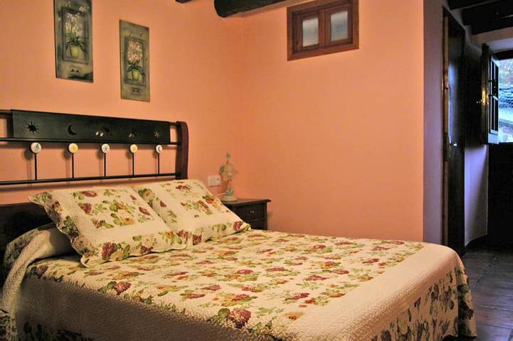 Navarlaz House for 13 people in Valcarlos, Province de Navarra