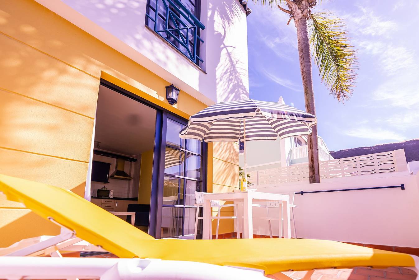 Apartamento entero, Apartamento 'Nautilus 2' con vistas al mar, terraza privada y Wi-Fi in Puerto Naos, Los Llanos de Aridane