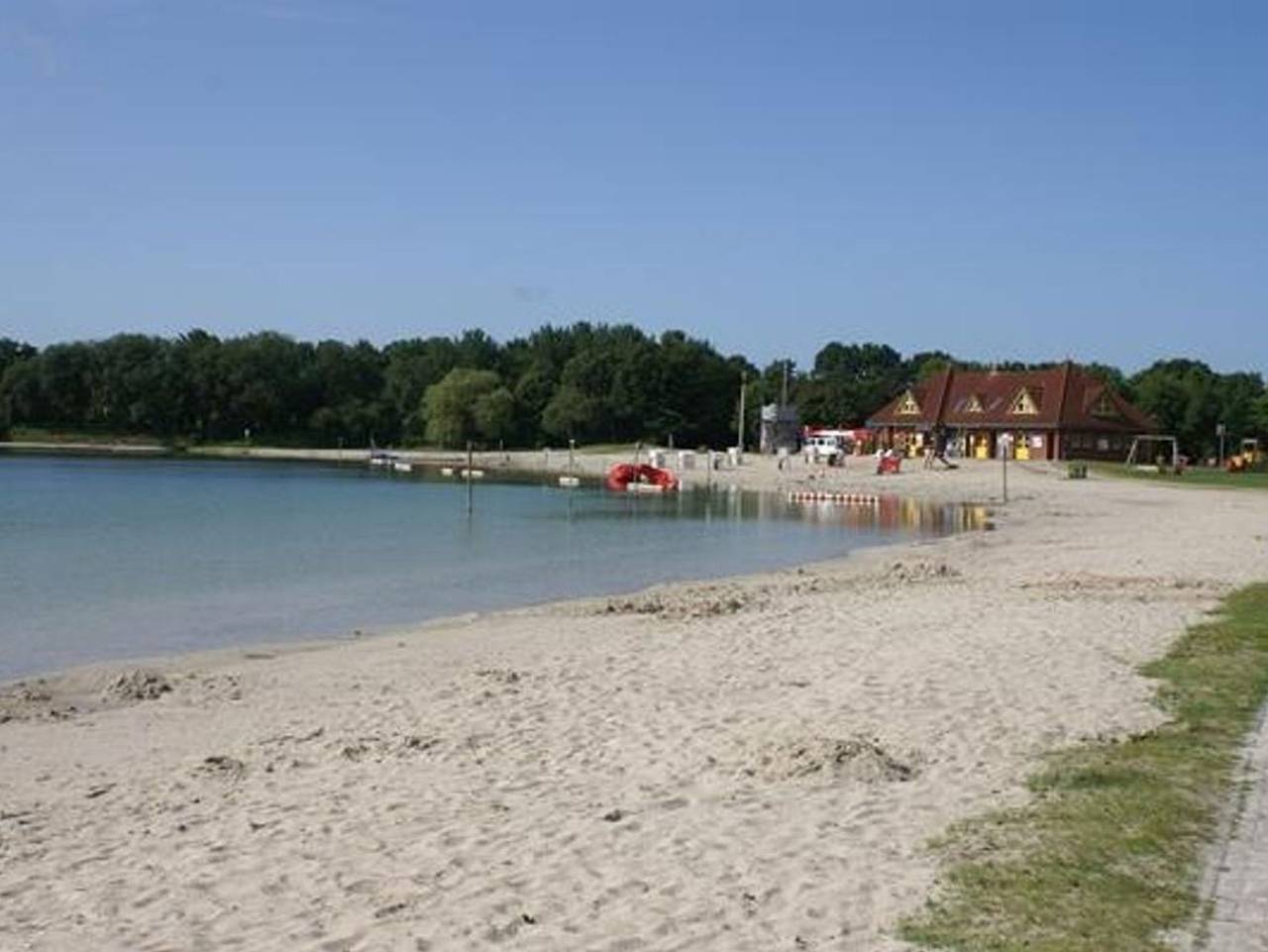 Haus am See in Aurich, Landkreis Aurich