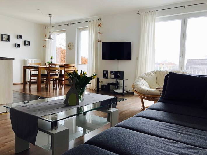 Ganze Ferienwohnung, Villa Sonnenterrasse - Villa Sonne 2, 3-Zi.-Fewo, Balkon in Neustadt in Holstein, Ostholstein