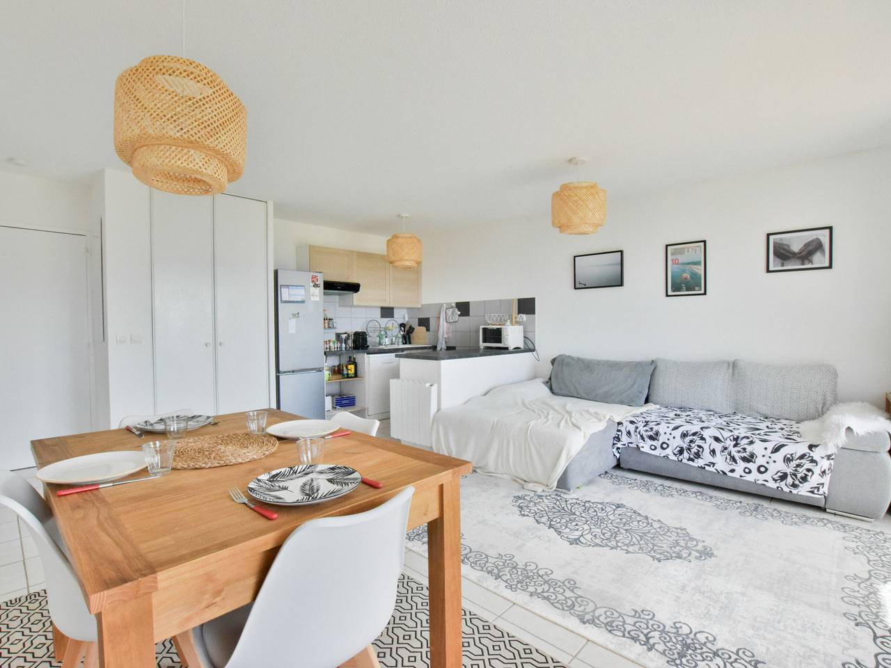 Appartement entier, Appartement spacieux avec piscine, balcon, parking et wifi à Publier in Publier, Région de Thonon-les-Bains