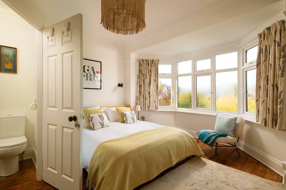 Coastal Family Escape with Castle Views in Deganwy, Conwy region