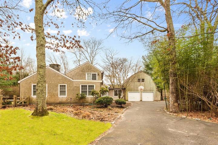 Vacation rental for 10 people, with yard and terrace in East Hampton
