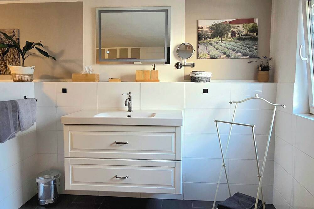 Guesthouse Ennepetal ☼ Ferienwohnung im grünen Heilenbecker Tal in Ennepetal, Ennepe-Ruhr-Kreis