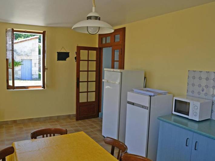 Location de vacances pour 6 personnes, avec terrasse et jardin à Chaveignes - 4