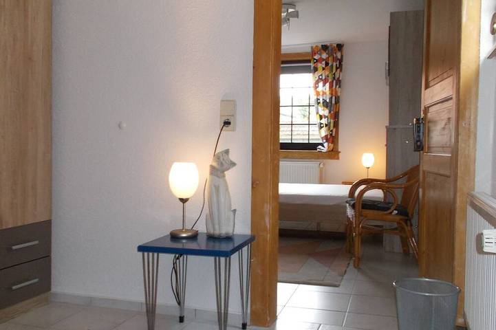 Ganze Wohnung, Sonnige Fachwerkhaus-Ferienwohnung Nähe Frankfurt/Main in Jügesheim, Rodgau