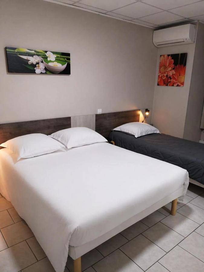 Hôtel pour 2 personnes à Savigny-en-Véron - 2