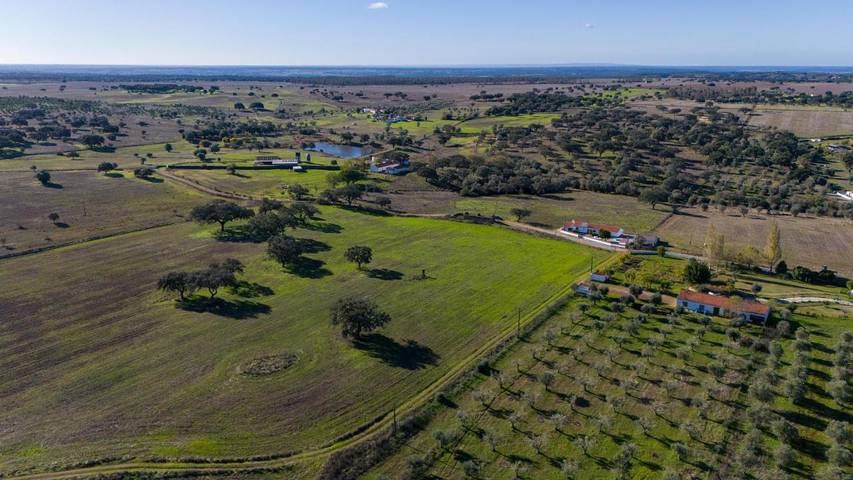 Location de vacances pour 4 personnes, avec piscine ainsi que jardin et vue dans São Cristóvão - 3