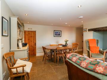 Holiday Home for 10 People in North-Wales, Gwynedd, Photo 3