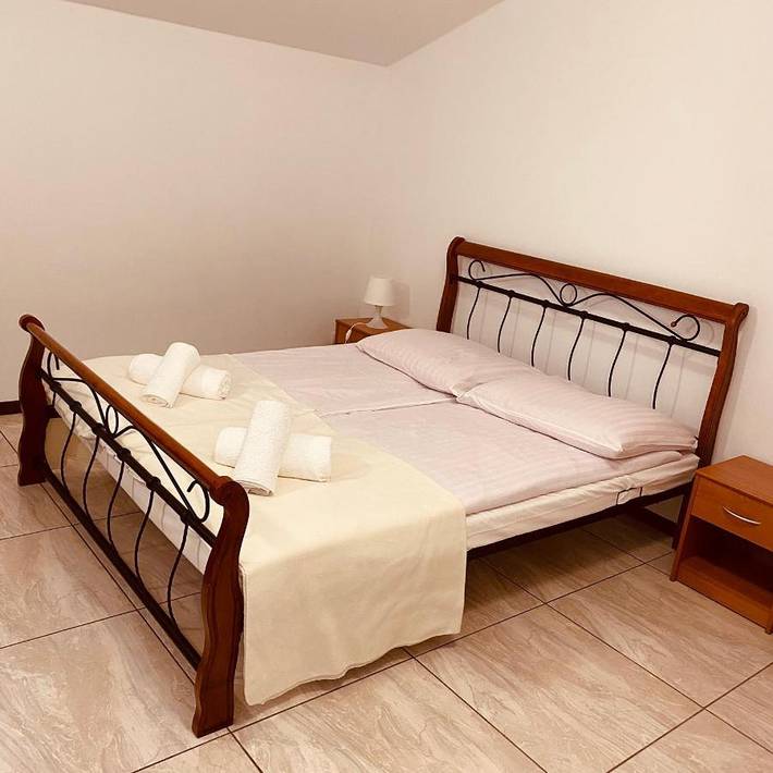Ferienwohnung für 2 Personen, mit Garten und Ausblick