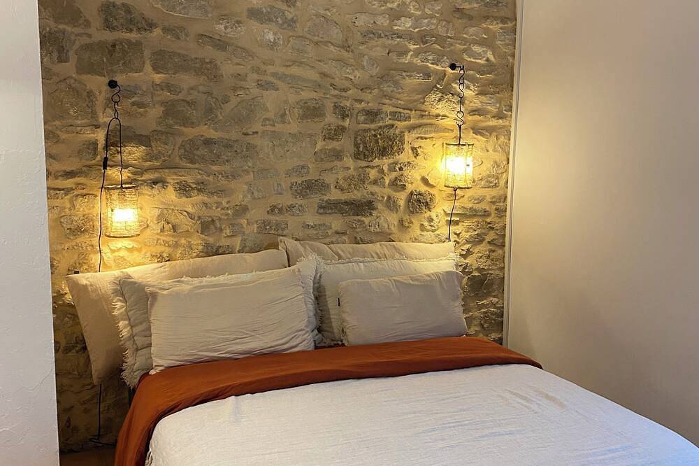 Villa Pretty est une maison de village ,charmante avec son bassin . in Saint-Maurice-de-Cazevieille, Région d'Alès