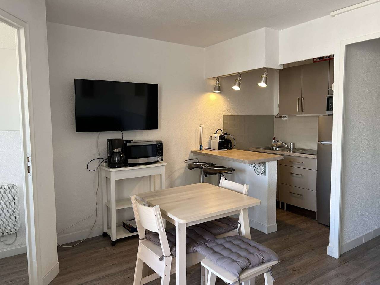 Studio entier, Studio Cabine avec Parking Proche Plage in Cap d'Agde, Agde