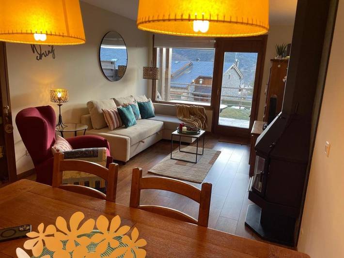 Gîte pour 5 personnes, avec vue ainsi que jardin et piscine à Osséja - 4