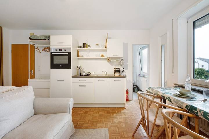 Hel enrumslägenhet, Studio Apartment 'Modernes  in Neu-Ulm' with Wi-Fi in Neu-Ulm, Schwaben (Bayern)