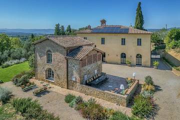 Villa for 11 People in Siena, Siena Province, Photo 2