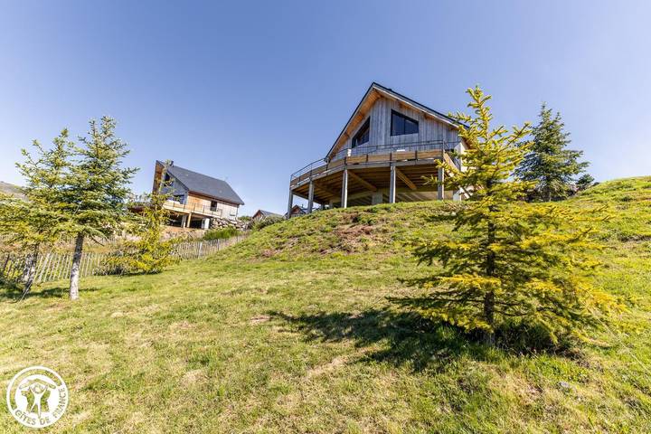 Chalet pour 10 personnes, avec jardin ainsi que terrasse et jacuzzi dans Super Besse - 3