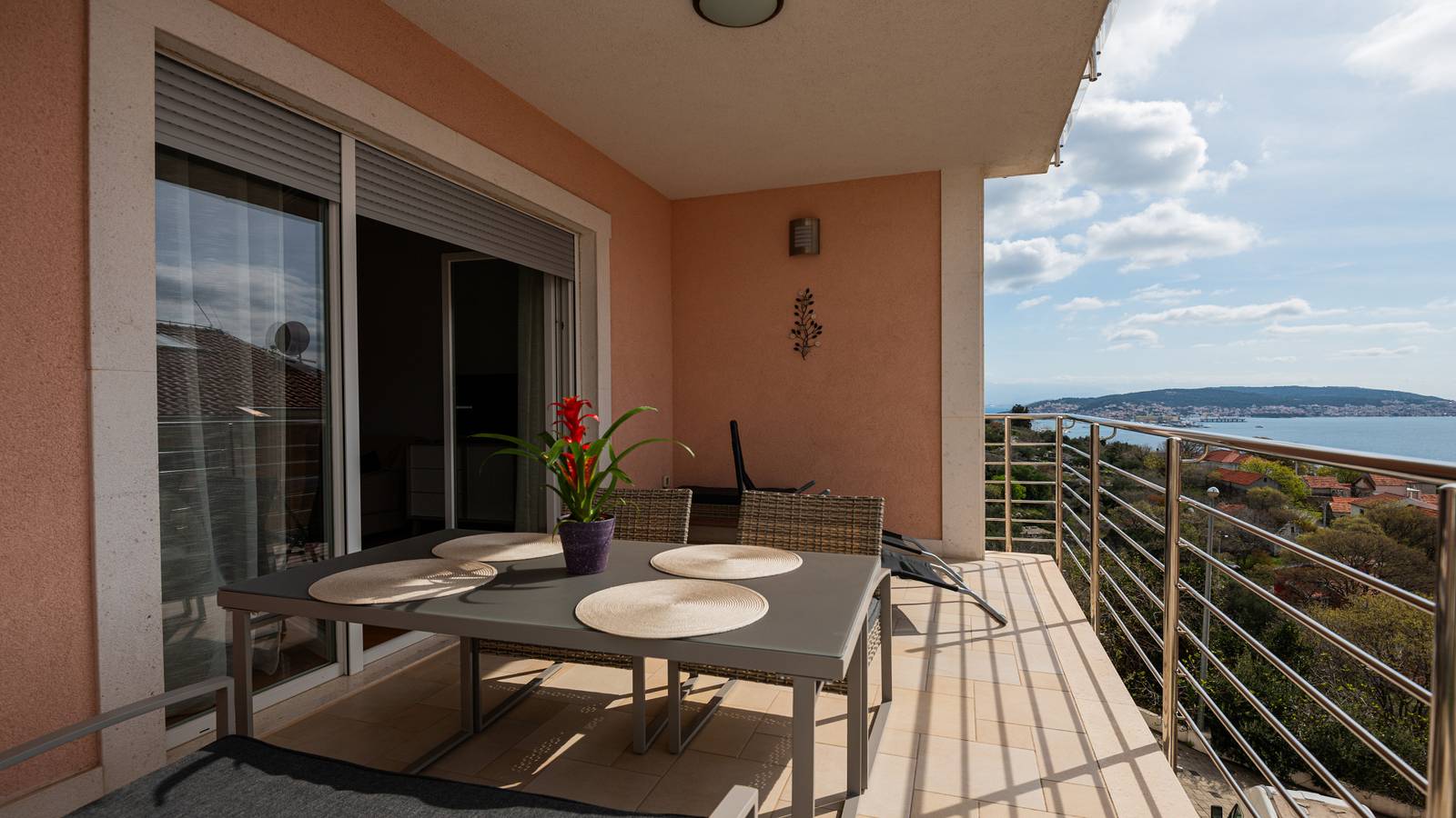 Ganze Wohnung, Apartman Olivera-Trogir by Villas Guide in Seget Vranjica, Split-Dalmatien