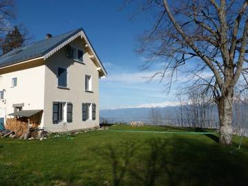 Chambre d’hôte pour 2 personnes, avec jardin, animaux acceptés dans l' Isère