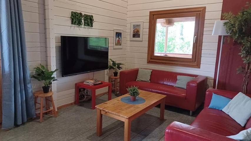 Location de vacances pour 8 personnes, avec piscine ainsi que terrasse et jardin, animaux acceptés à Mauroux - 2