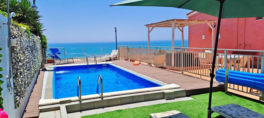 Location de vacances pour 7 personnes, avec piscine ainsi que jardin et vue à Porto Empedocle - 3