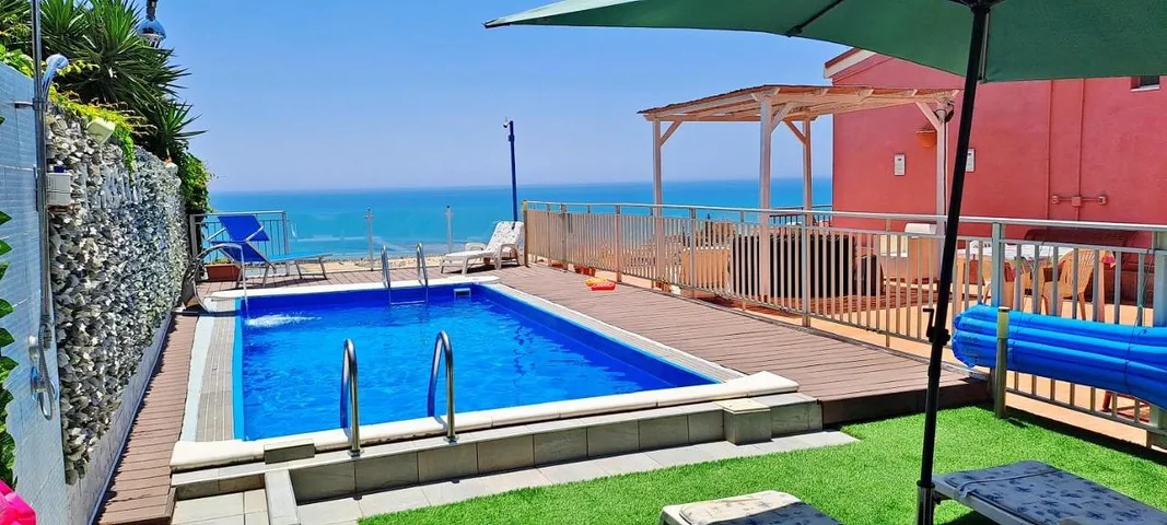 Maison de vacances pour 2 personnes, avec vue ainsi que jardin et piscine - 1