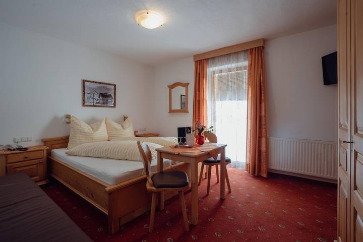 Gîte pour 3 personnes, avec jardin ainsi que vue et terrasse à Galtür - 4