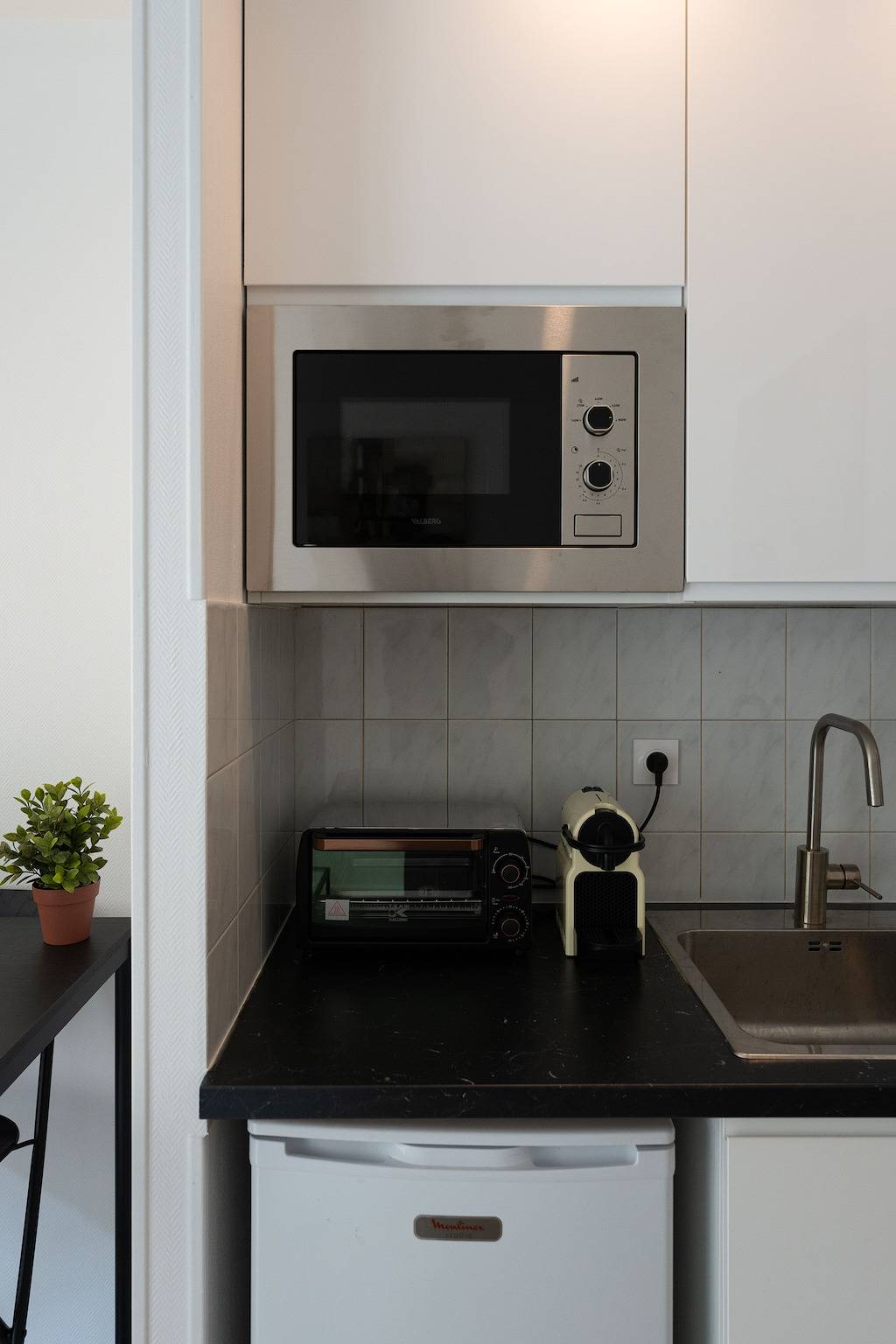 Appartement entier, Appartement de vacances pour 1 personne avec terrasse in Nogent-sur-Marne, Val-de-Marne