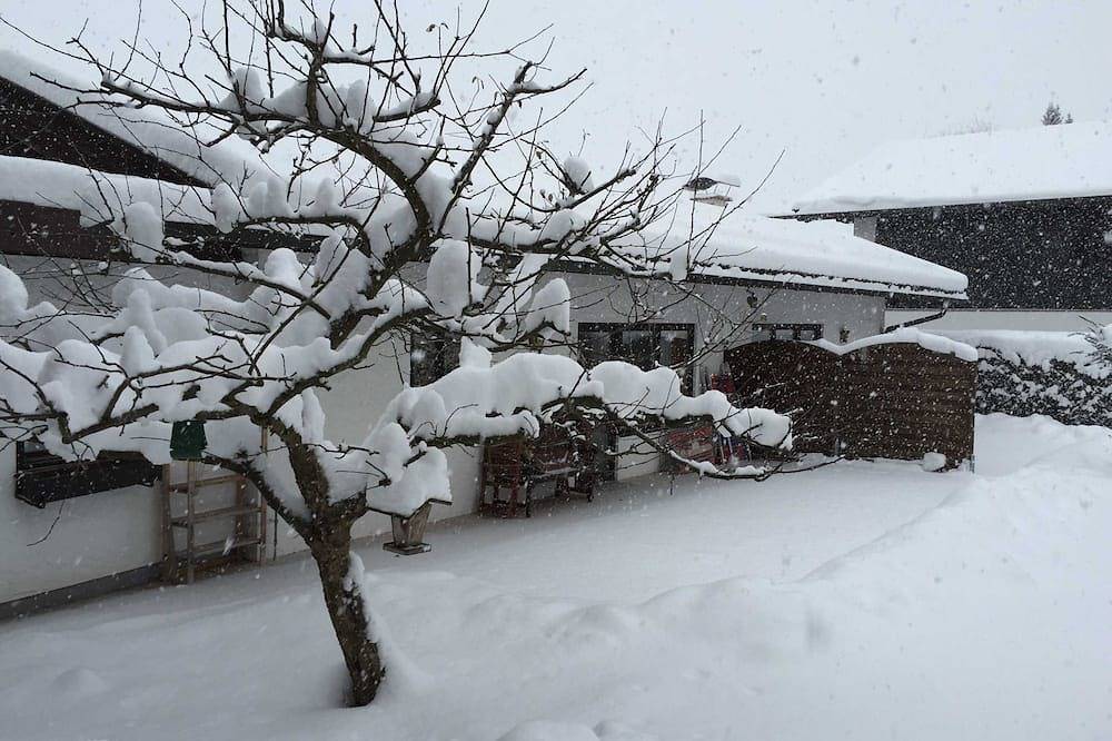 Entire apartment, Vacation apartment Wallberg - Holiday apartments Haus Eva Hagn in Sonnenmoos, Rottach-Egern