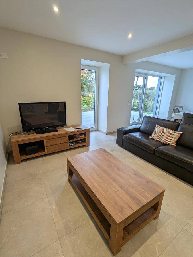 Location de vacances pour 10 personnes, avec jardin et vue dans Jehonville - 3