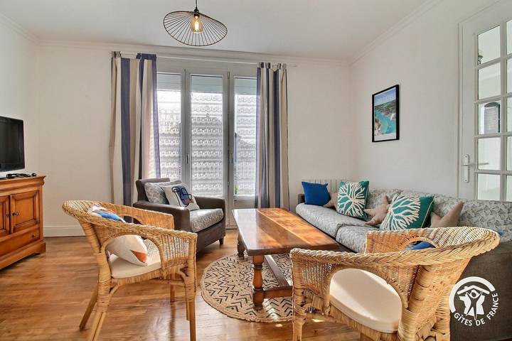 Gîte pour 6 personnes, avec piscine ainsi que jardin et terrasse à Étel - 2