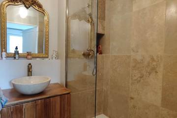 Appartement De Vacances pour 2 Personnes dans Champigny-sur-Marne, Val-de-Marne, Photo 2