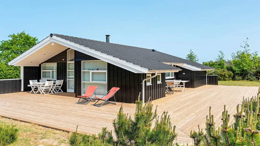 Ferienhaus für 7 Personen, mit Terrasse und Sauna sowie Whirlpool in Grønhøj Strand