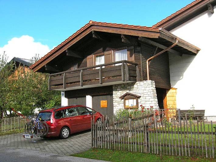 Ferienwohnung für 4 Personen, mit Balkon und Terrasse sowie Garten