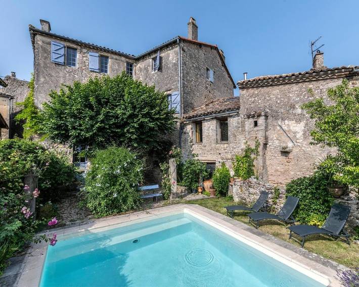 Chambre d’hôte pour 2 personnes, avec balcon et jardin ainsi que vue et piscine, animaux acceptés dans Forêt domaniale de Grésigne