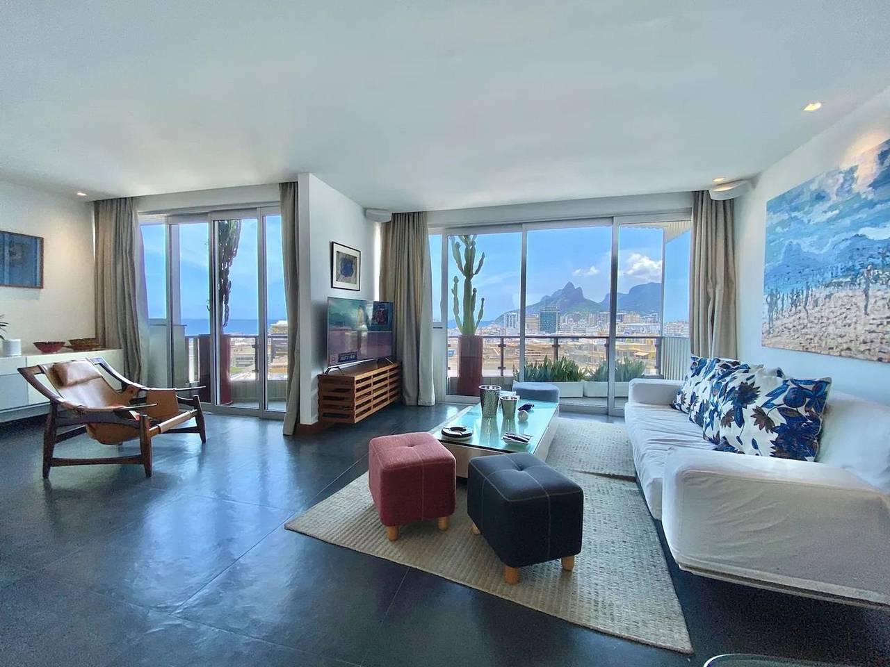 Entire apartment, 3 bedroom penthouse with pool - Copanema in Copacabana, Rio de Janeiro