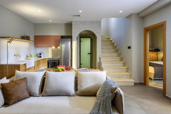 Location de vacances pour 6 personnes, avec terrasse et jardin à Chersónissos - 4