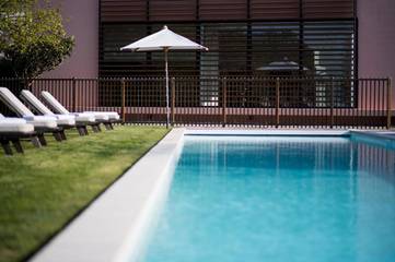 Hôtel pour 3 personnes, avec vue et jardin ainsi que sauna et piscine, animaux acceptés à Pauillac